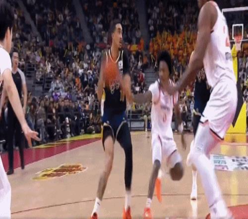 莱万梅开二,穆勒送出乌,龙助攻,澳客,澳客官方网,aoke,okooo